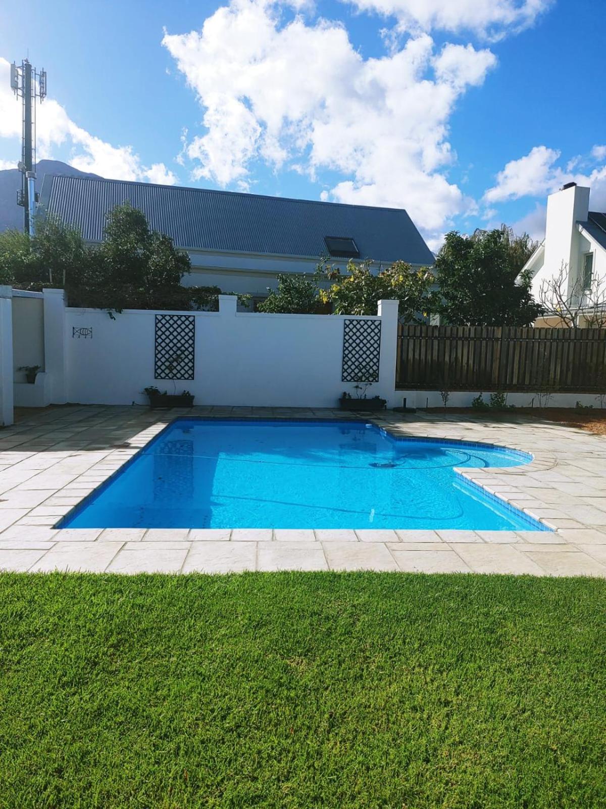 Largest One Bed Apartment & Private Pool In The Hoek 弗朗斯胡克 外观 照片